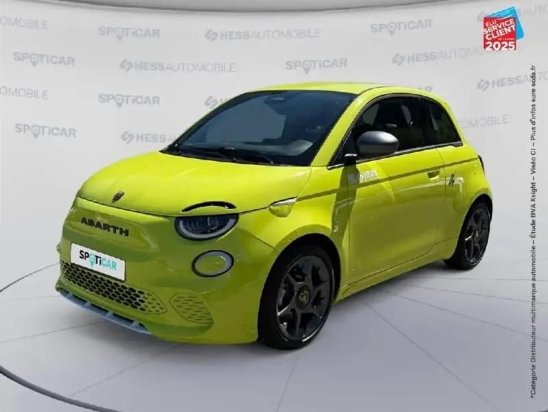 Vert Nouvelle 2025 Abarth 500e Citadine | 27 399 € (Prix juste) - Image 1/4