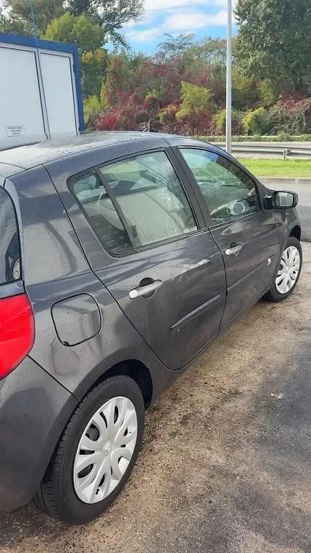 Occasion 2007 Renault Clio II Authentique Berline | 1 500 € (Bon prix) - Image 1/4