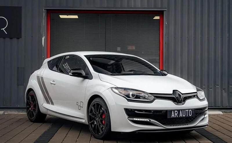 Occasion Renault Mégane III Trophy 276 ch (202 kW) 2015 Blanc Coupé