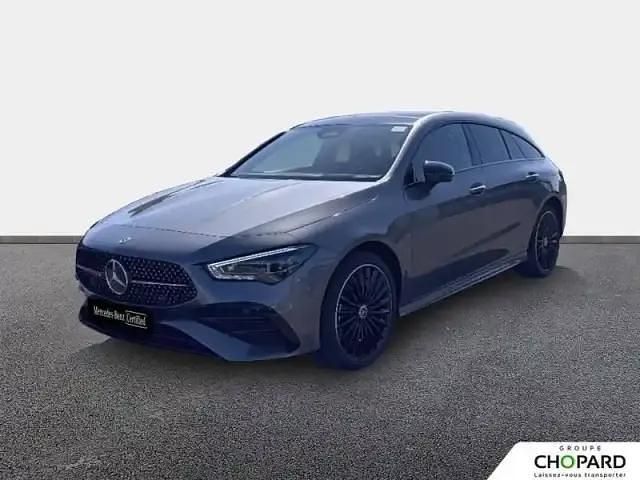 Mountaingrau met. Utilisé 2024 Mercedes CLA250 Shooting Brake Break | 39 990 € - Image 1/4
