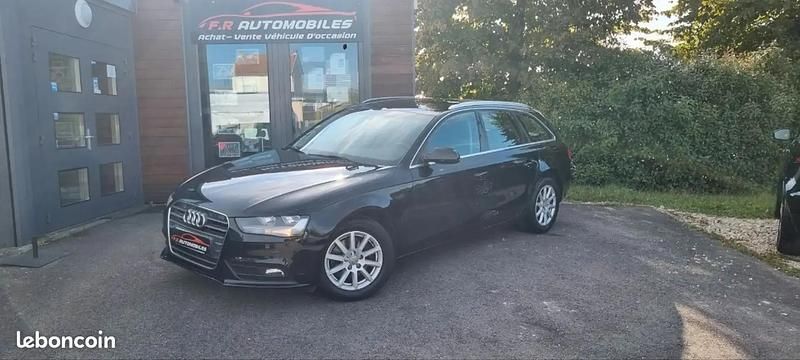 Noir Utilisé 2012 Audi A4 Attraction Break | 7 490 € (Prix assez cher) - Image 1/4