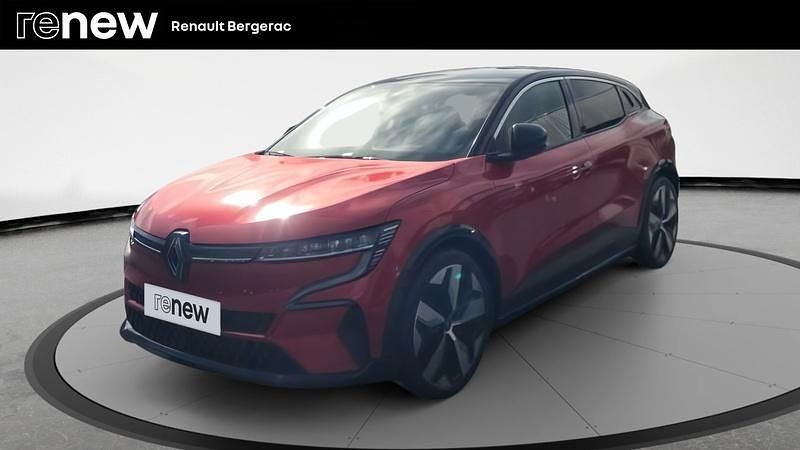Rouge Occasion 2022 Renault Megane E-Tech Techno Berline | 21 990 € (Prix juste) - Image 1/4