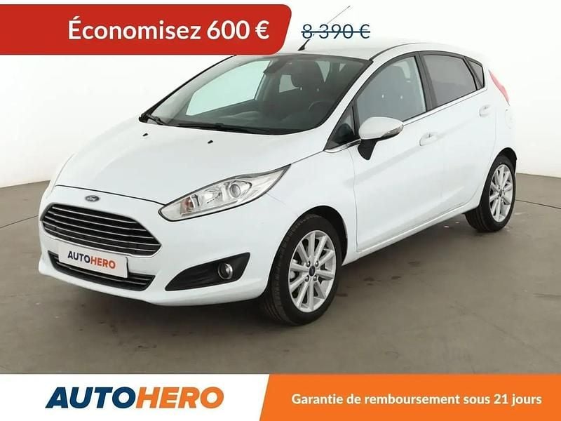 Blanc Occasion 2016 Ford Fiesta Titanium Citadine | 7 790 € (Prix juste) - Image 1/2