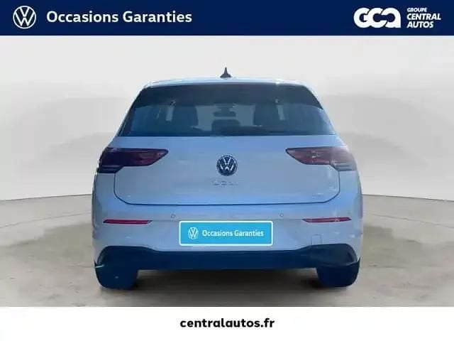 Occasion VW Golf VIII 110 ch (80 kW) 2024 Blanc pur uni Berline