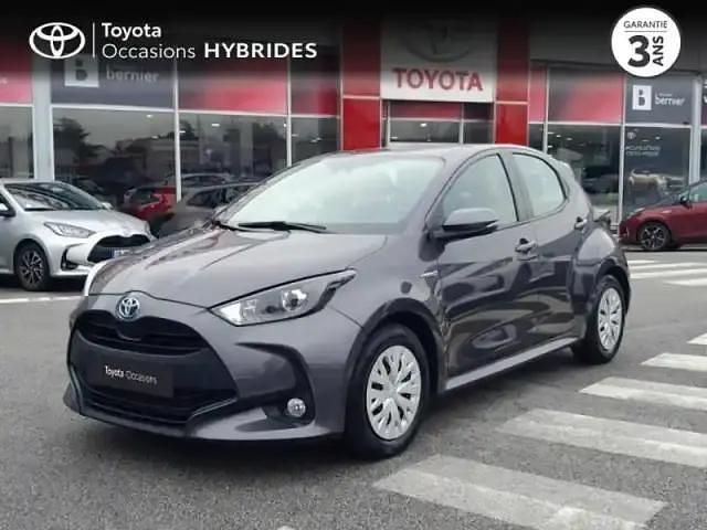 Gris atlas (m) Occasion 2022 Toyota Yaris Hybrid Berline | 15 490 € (Super prix) - Image 1/4