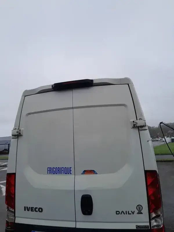 Blanc Utilisé 2016 Iveco Daily | 15 000 € (Super prix) - Image 1/4