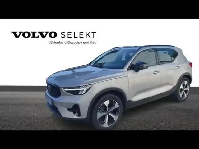 Argent aurore métallisé Occasion 2024 Volvo XC40 Ultra SUV | 36 900 € - Image 1/4