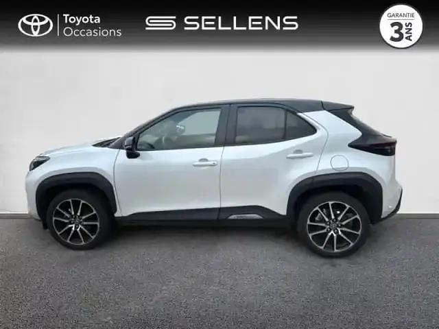 Occasion Toyota Yaris Cross Sport 2023 Bi ton blanc lunaire SUV
