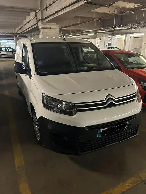 Blanc Occasion 2020 Citroën Berlingo PureTech Monospace | 9 990 € - Image 1/4