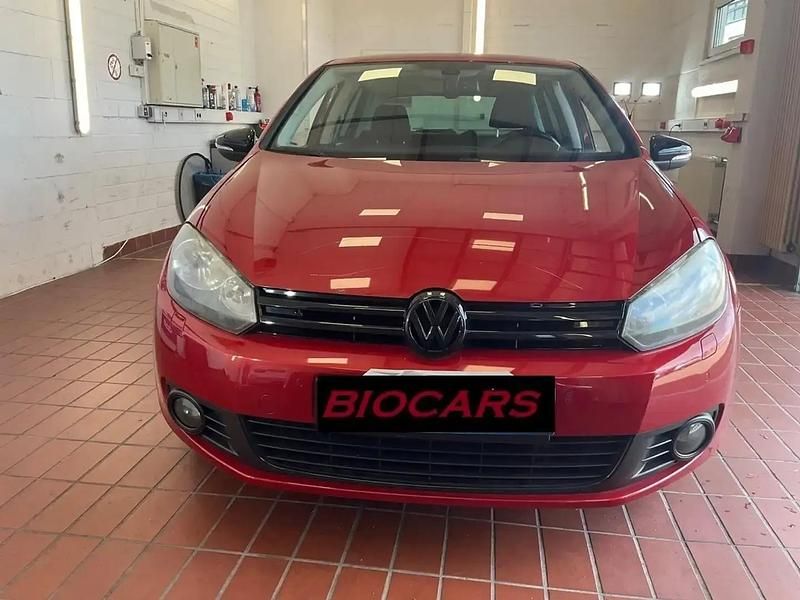 Rouge Utilisé 2011 VW Golf VI Style Berline | 7 450 € (Bon prix) - Image 1/4