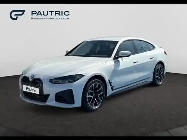 Mineralweiss métallisé Occasion 2025 BMW i4 M Sport Berline | 49 850 € (Prix juste) - Image 1/4