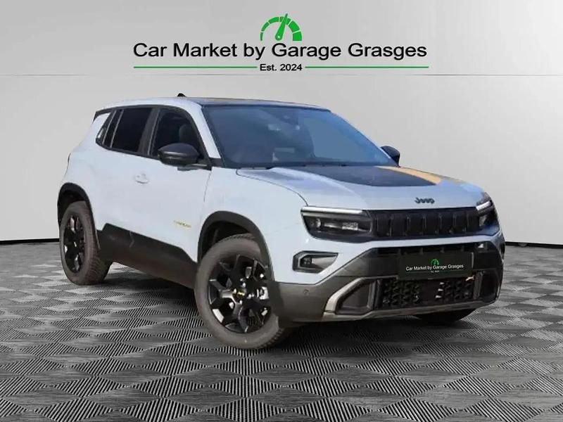 Gris Nouvelle 2025 Jeep Avenger North SUV | 36 990 € - Image 1/4