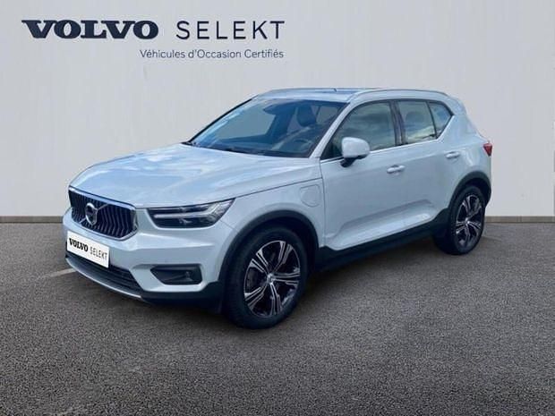 Gris Utilisé 2021 Volvo XC40 Inscription SUV | 28 990 € (Prix juste) - Image 1/4