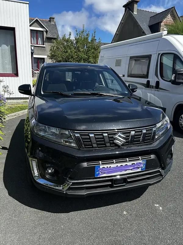 Noir Utilisé 2024 Suzuki Vitara Style SUV | 19 000 € - Image 1/4