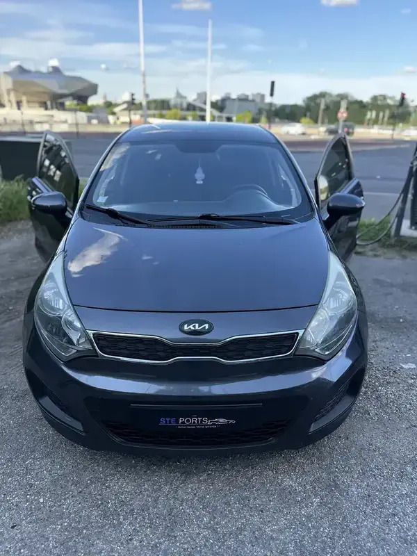 Utilisé 2013 Kia Rio Active Berline | 5 000 € (Bon prix) - Image 1/4