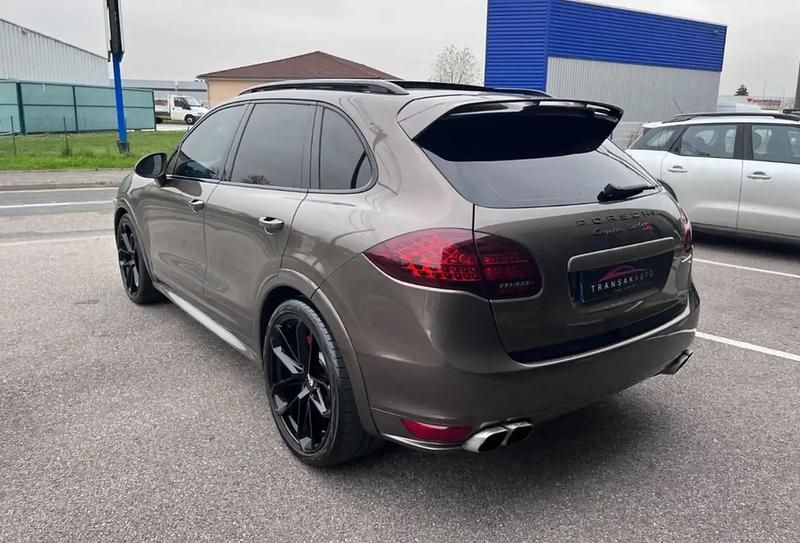 Utilisé 2012 Porsche Cayenne Turbo SUV | 30 000 € - Image 1/4