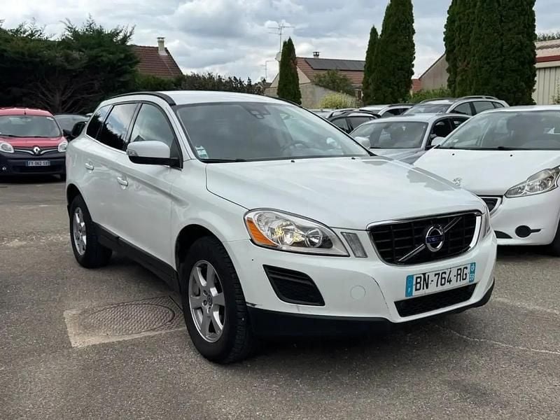 Occasion Volvo XC60 Momentum 163 ch (119 kW) 2011 Blanc SUV