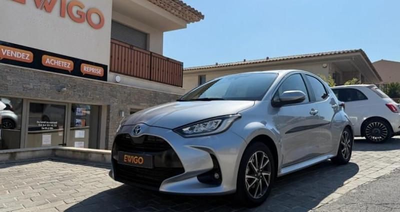 Gris Utilisé 2022 Toyota Yaris Hybrid Design Citadine | 18 990 € (Bon prix) - Image 1/4