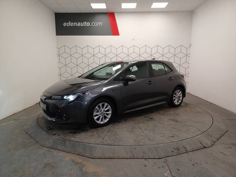 Gris Utilisé 2024 Toyota Corolla Berline | 25 990 € (Bon prix) - Image 1/3