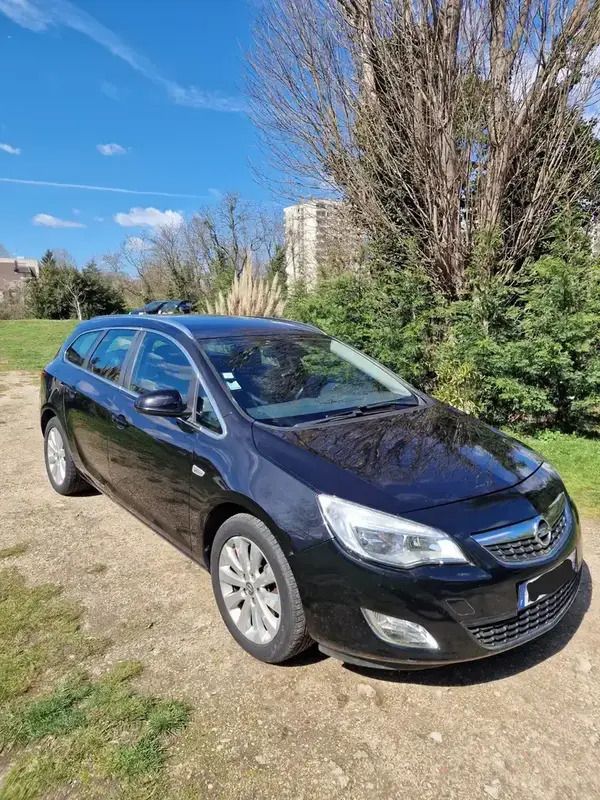 Utilisé 2011 Opel Astra Cosmo Break | 3 500 € (Prix juste) - Image 1/4