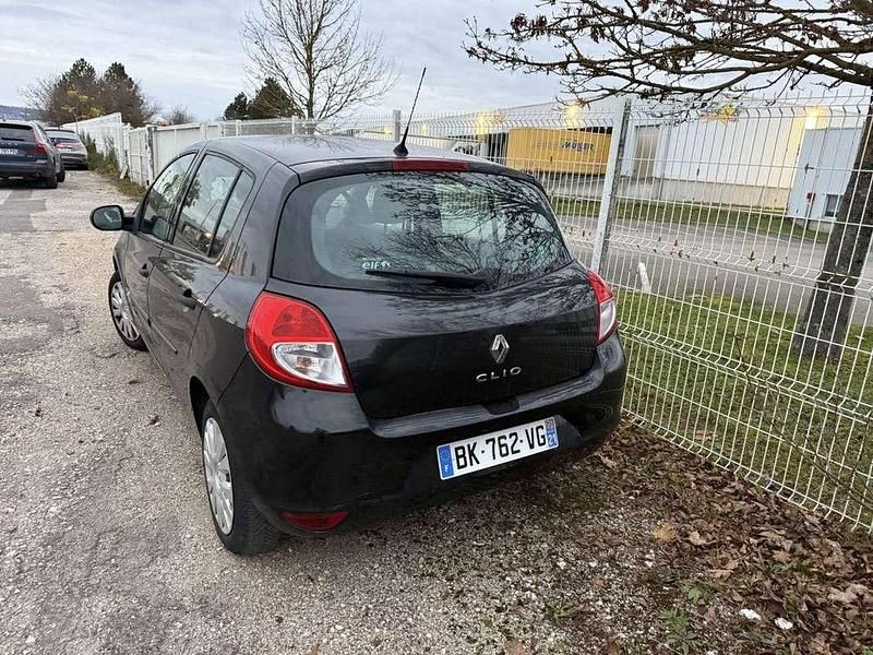 Occasion Renault Clio III Authentique 72 ch (52 kW) 2011 Noir Berline