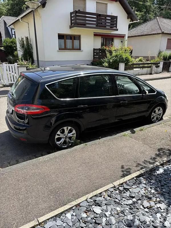Utilisé 2012 Ford S-MAX Sport Monospace | 5 900 € (Prix juste) - Image 1/4