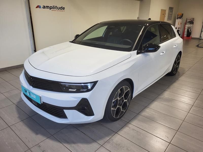 Utilisé 2024 Opel Astra GSe Berline | 30 999 € - Image 1/4