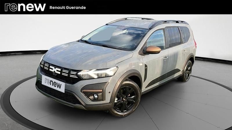 Gris Utilisé 2025 Dacia Jogger Extreme Monospace | 22 990 € (Prix assez cher) - Image 1/4