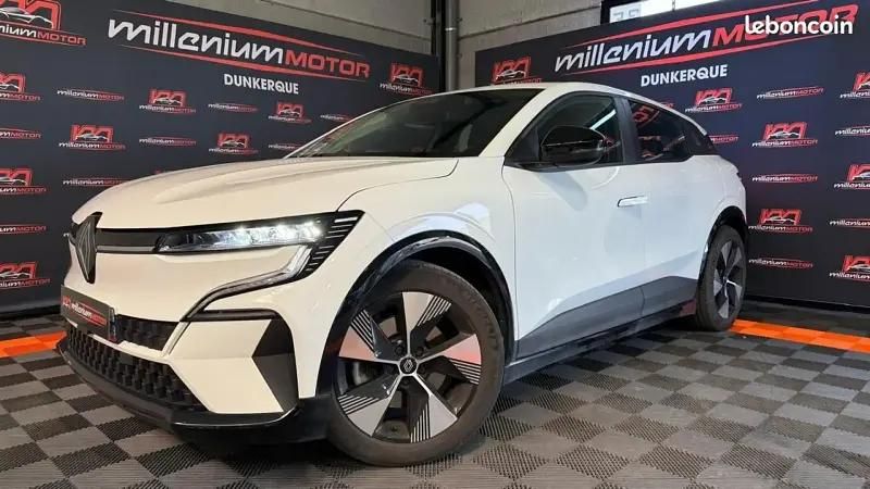 Blanc Utilisé 2022 Renault Mégane Equilibre SUV | 21 490 € (Super prix) - Image 1/4