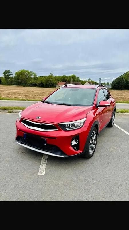 Utilisé 2018 Kia Stonic Premium SUV | 11 500 € (Prix juste) - Image 1/4