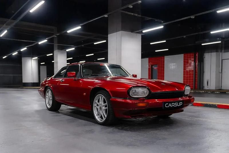 Rouge Occasion 1992 Jaguar XJR Berline | 37 000 € - Image 1/4
