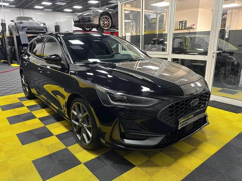 Noir Occasion 2022 Ford Focus S Berline | 33 990 € (Prix assez cher) - Image 1/4