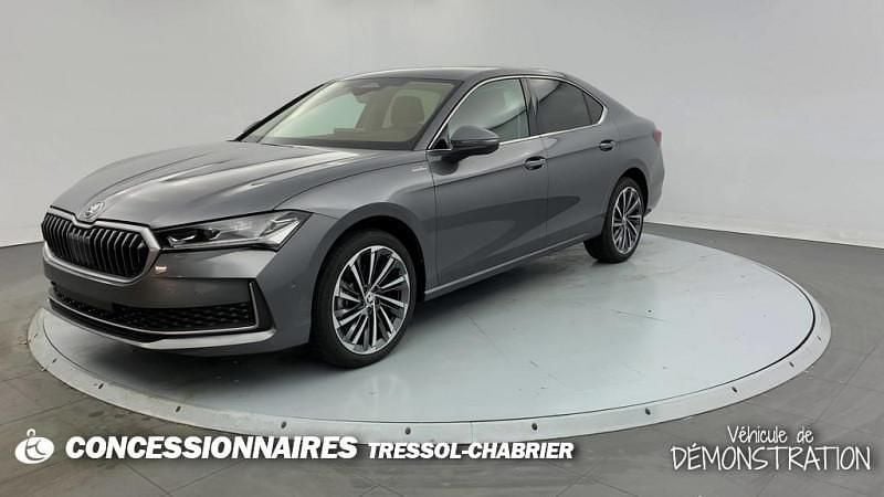 Occasion Skoda Superb LAURIN & KLEMENT 150 ch (110 kW) 2024 Gris Berline