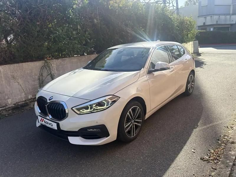 Blanc Utilisé 2022 BMW 116 Citadine | 21 990 € (Prix juste) - Image 1/4