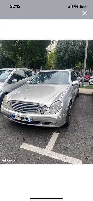 Argent Occasion 2002 Mercedes E220 Break | 1 800 € - Image 1/4