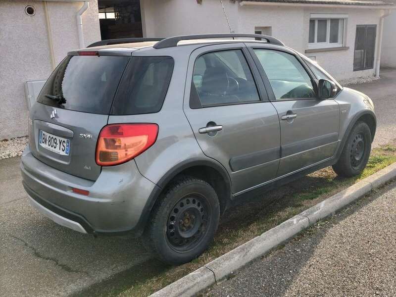 Image 4/4