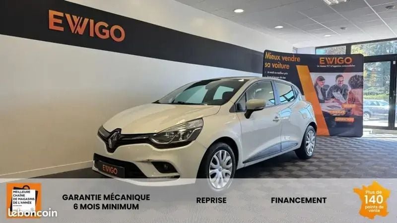 Blanc Utilisé 2019 Renault Clio IV Citadine | 8 490 € (Super prix) - Image 1/4