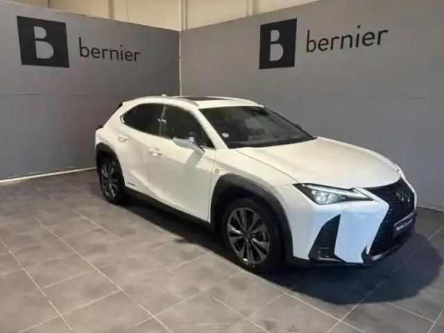 Blanc nova métallisé Occasion 2021 Lexus UX 250h Sport Line SUV | 27 680 € (Prix juste) - Image 1/4