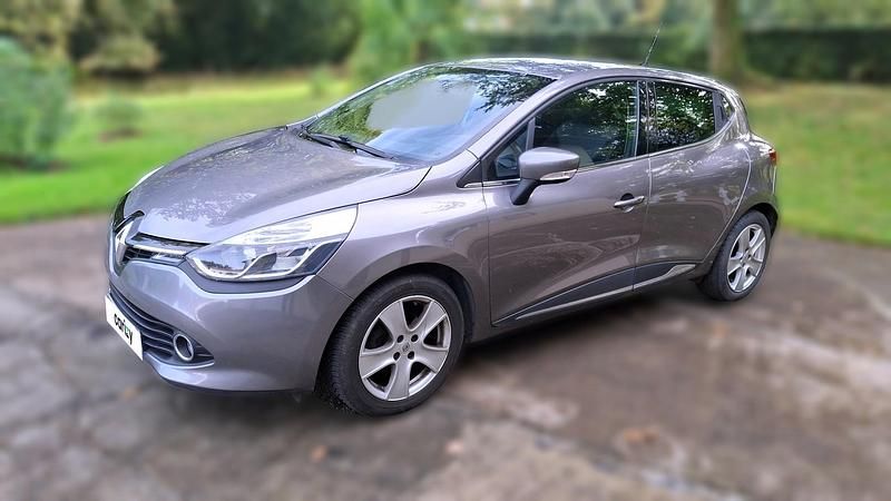 Gris Utilisé 2014 Renault Clio IV Intens Berline | 9 251 € (Prix juste) - Image 1/4