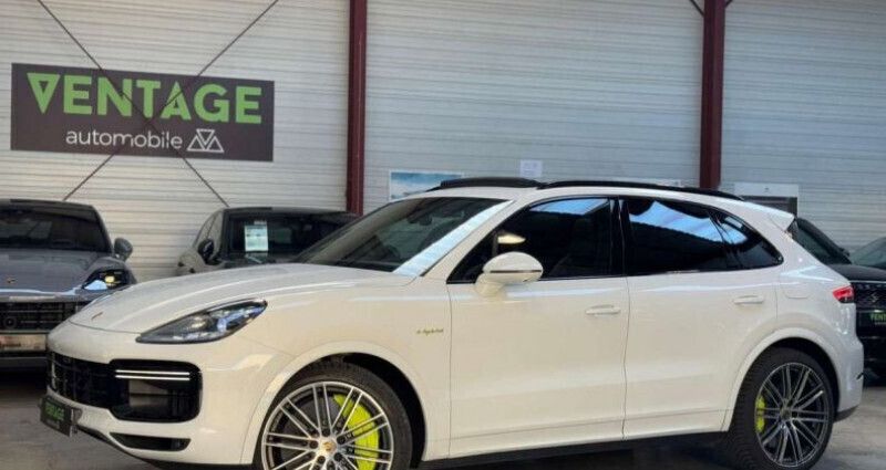 Blanc Utilisé 2019 Porsche Cayenne Turbo S SUV | 104 900 € - Image 1/4