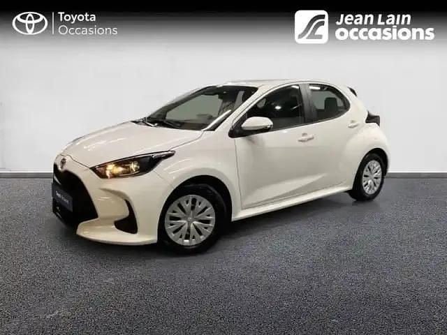 Blanc Occasion 2025 Toyota Yaris Berline | 22 490 € - Image 1/4