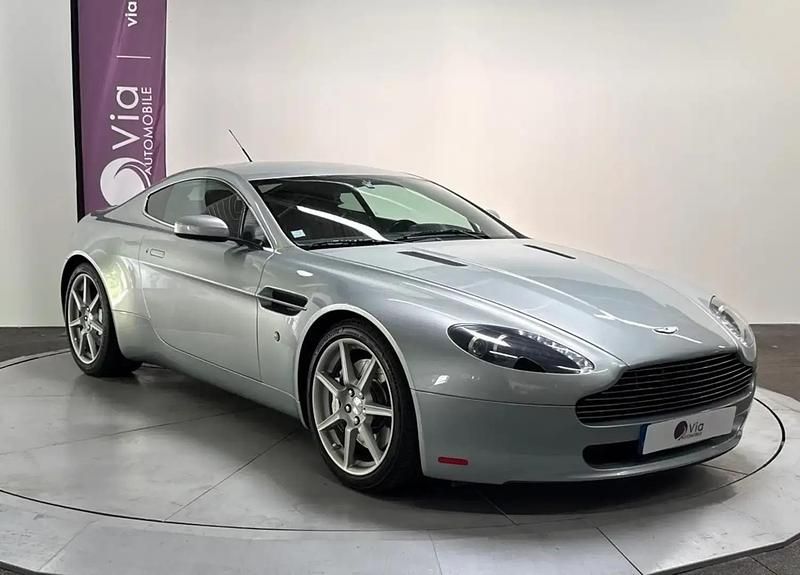 Gris Utilisé 2007 Aston Martin V8 Vantage Coupé | 44 600 € (Prix juste) - Image 1/4