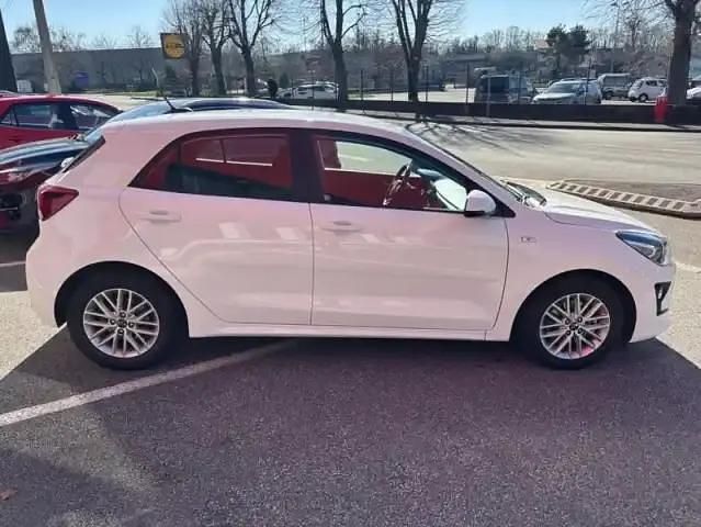 Occasion Kia Rio Active 2021 Blanc verni Berline