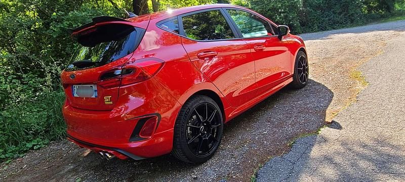 Occasion Ford Fiesta S 205 ch (150 kW) 2019 Rouge Citadine