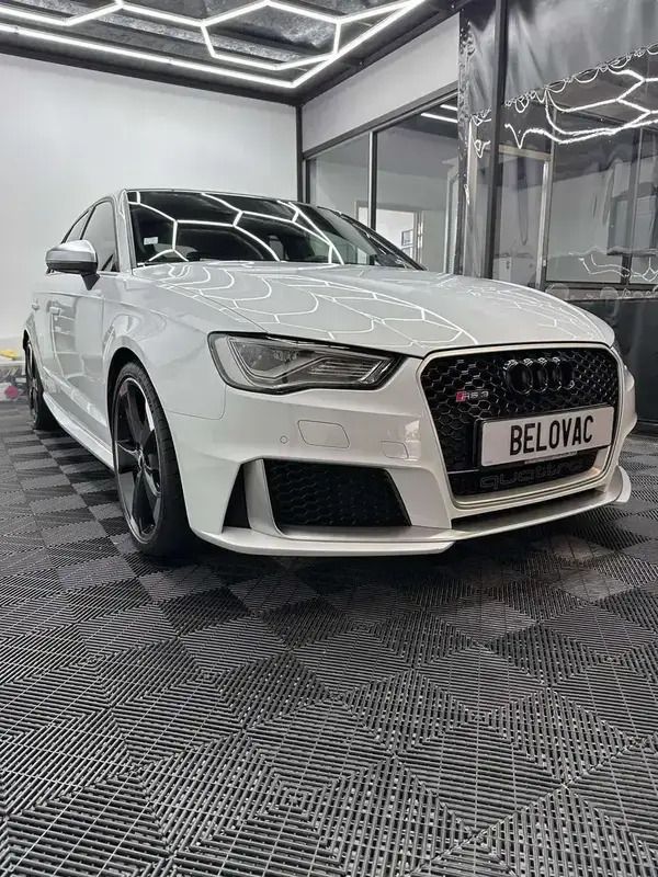 Utilisé 2015 Audi RS3 Sportback Sport Citadine | 38 000 € - Image 1/4