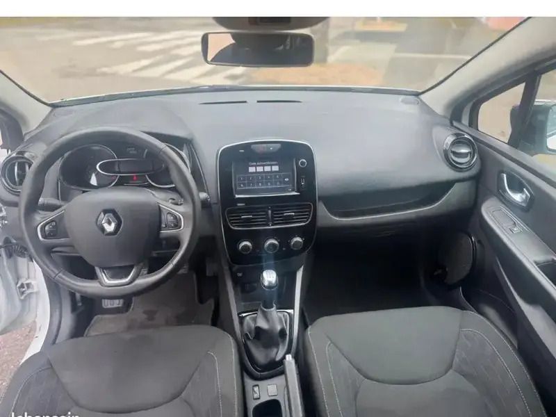 Blanc Utilisé 2018 Renault Clio IV LIMITED Berline | 11 450 € (Prix juste) - Image 1/4