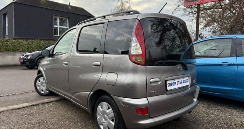 Occasion Toyota Yaris Luna 86 ch (63 kW) 2004 Gris Break