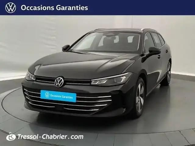 Noir ebene Utilisé 2024 VW Passat Life Break | 34 599 € (Prix assez cher) - Image 1/4