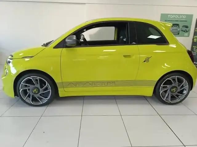 Occasion Abarth 500 Scorpionissima 2024 Vert acide Berline