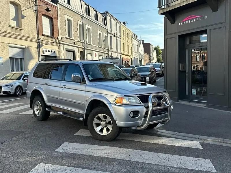 Gris Occasion 2005 Mitsubishi Pajero SUV | 14 990 € - Image 1/4